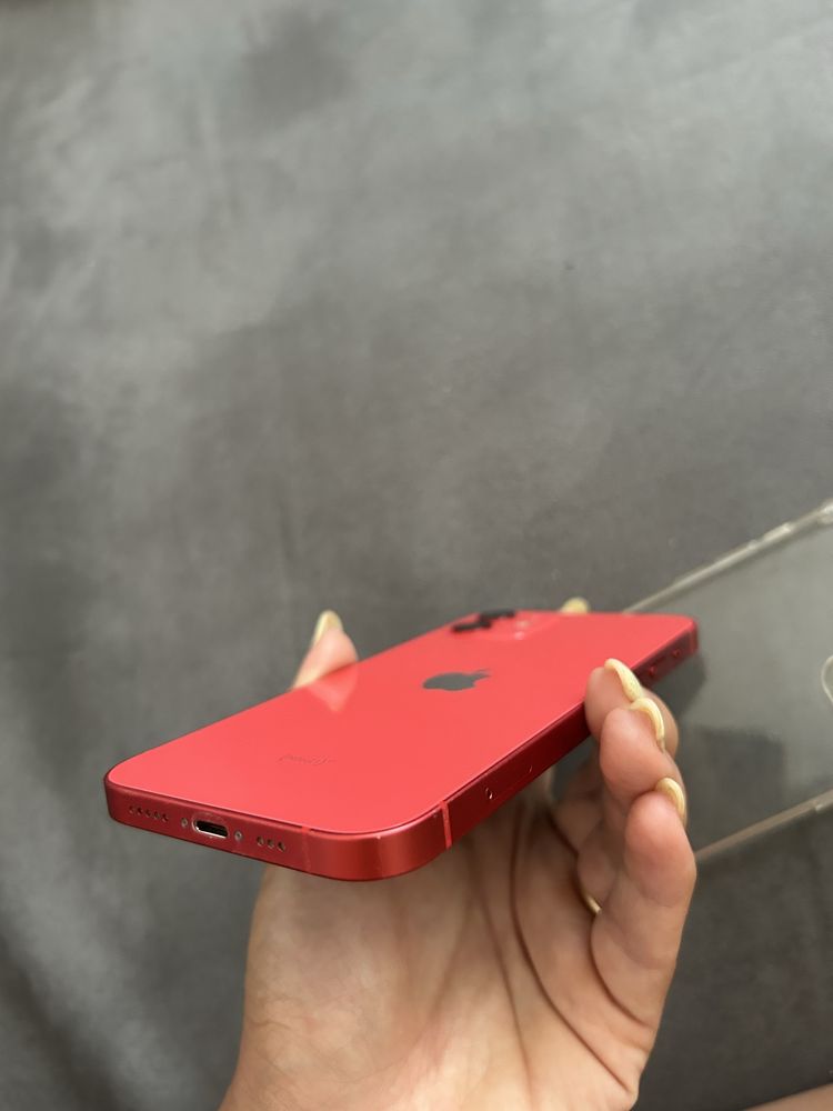 iPhone 12 red edition + зарядно и слушалки