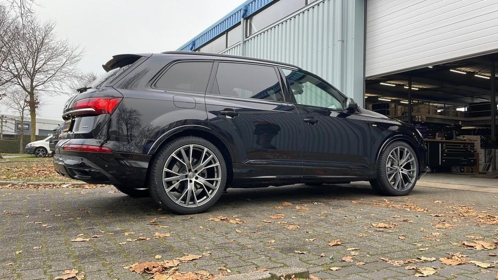 Jante IMPECABILE Avus Audi Q7, Q8, e tron pe 22 anvelope 285 35 20