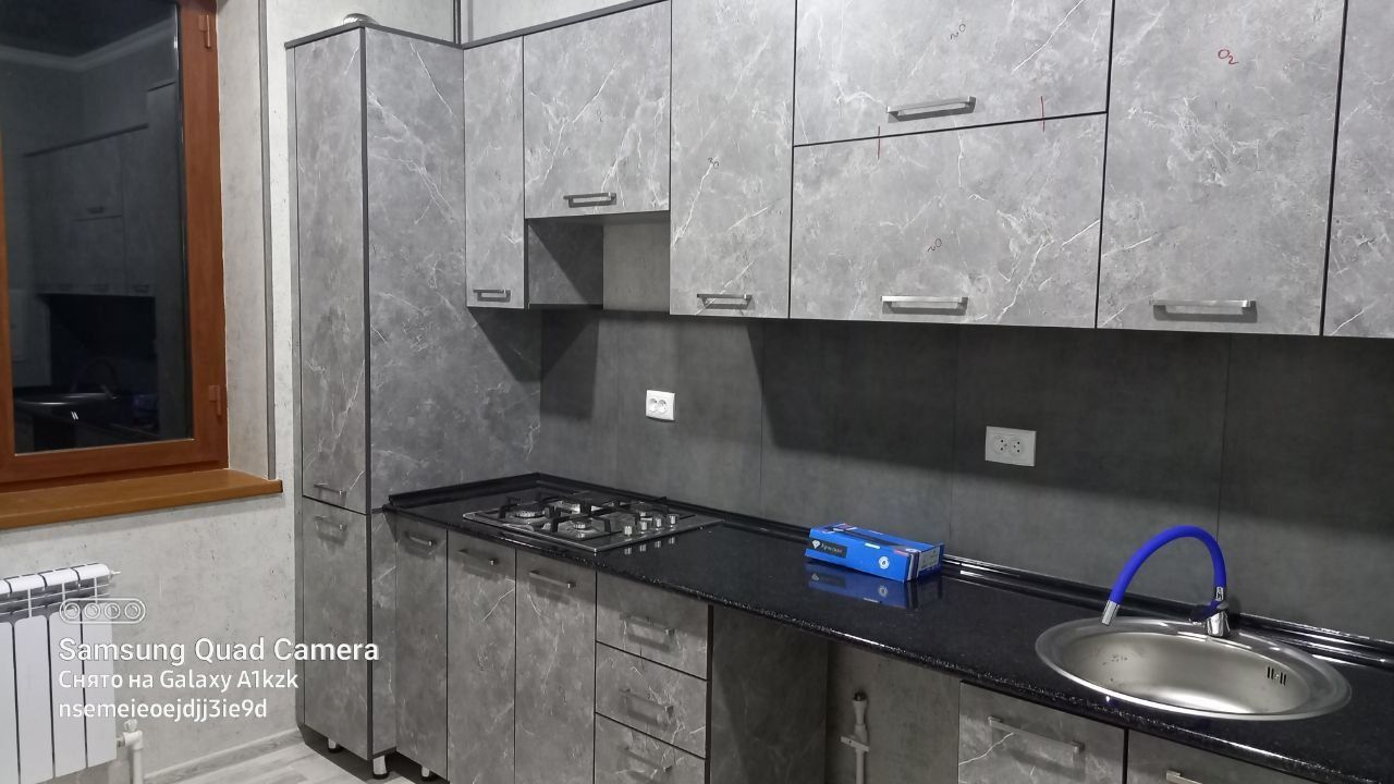 Sotiladi 2 xona 3 xona qilingan