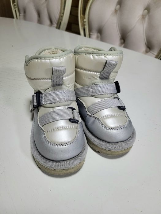 Продам зимние сапожки