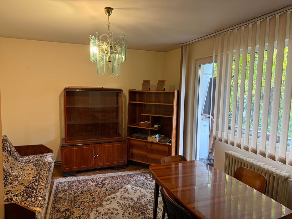 Apartament cu 4 camere, decomandat, 79 mp, et. 1, Primaverii, Manastur