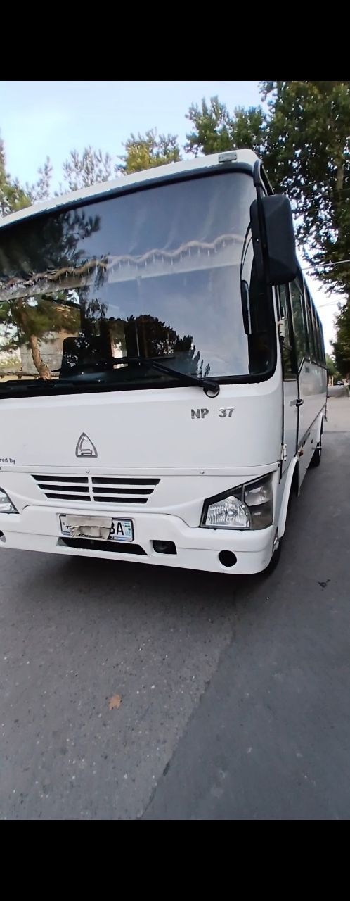 ISUZI Aftobus NP37