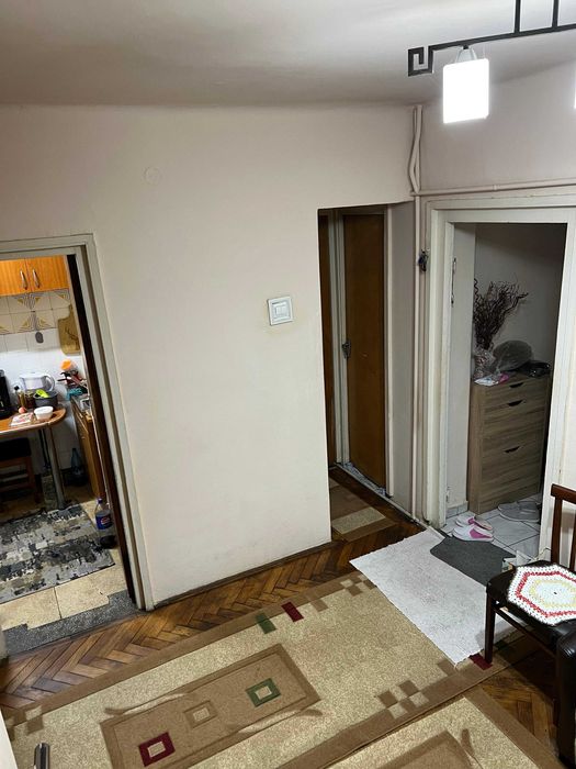 Reghin, ultracentral, apartament 4 camere, in vilă înșiruită