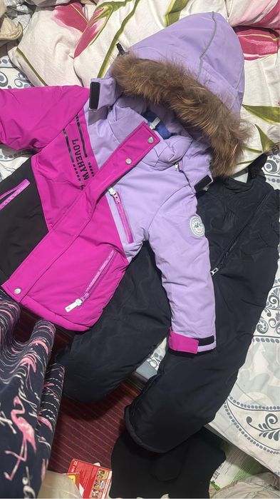 Продам зимний комбинезон 104 размер