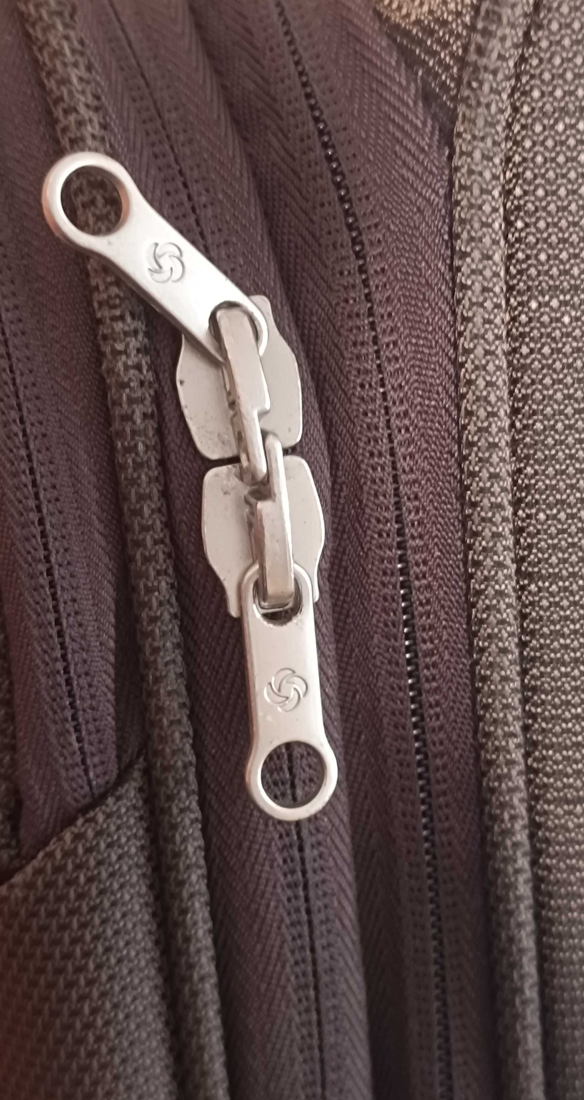 Samsonite-Много Запазен
