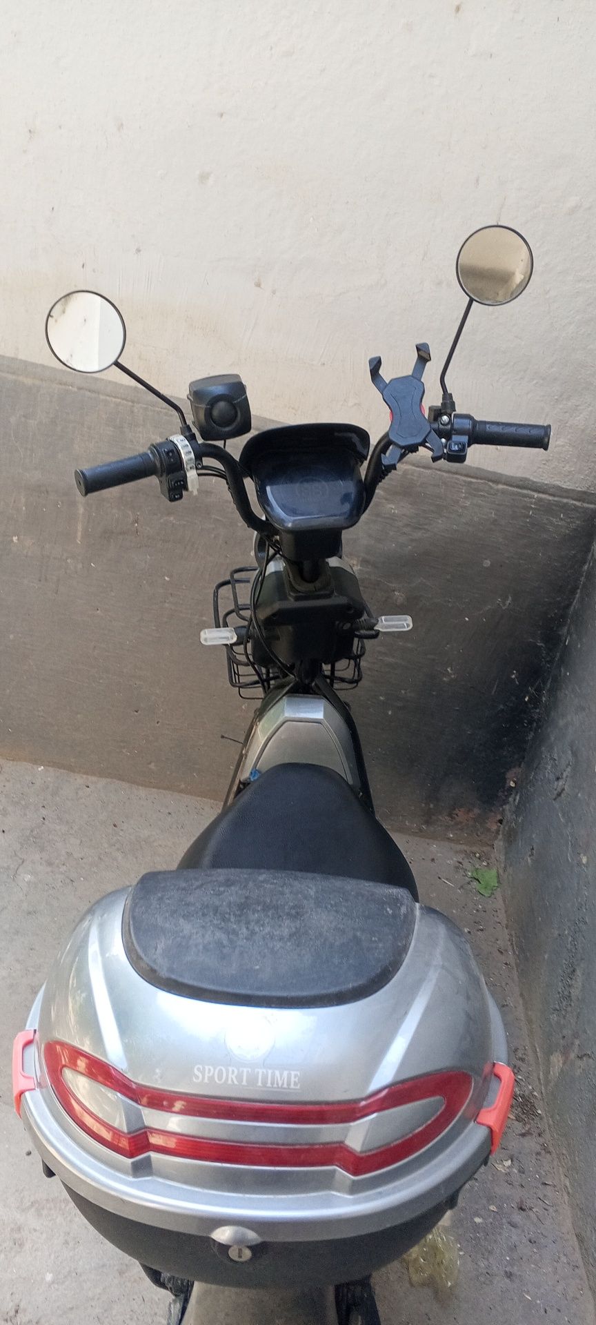 Elektr skuter 6 ta bataryali