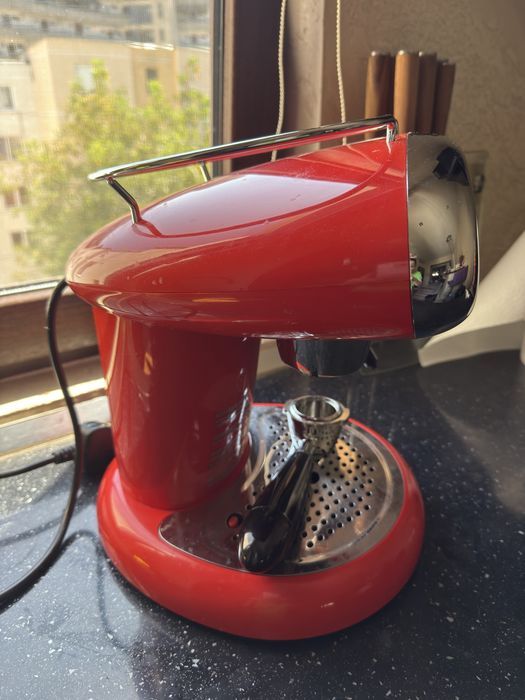 aparat de cafea illy pentru Iperespresso X7.1 in rosu