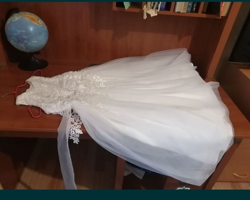 Бальное платье на праздник, утренник,выпускной.На 6,7,8 лет