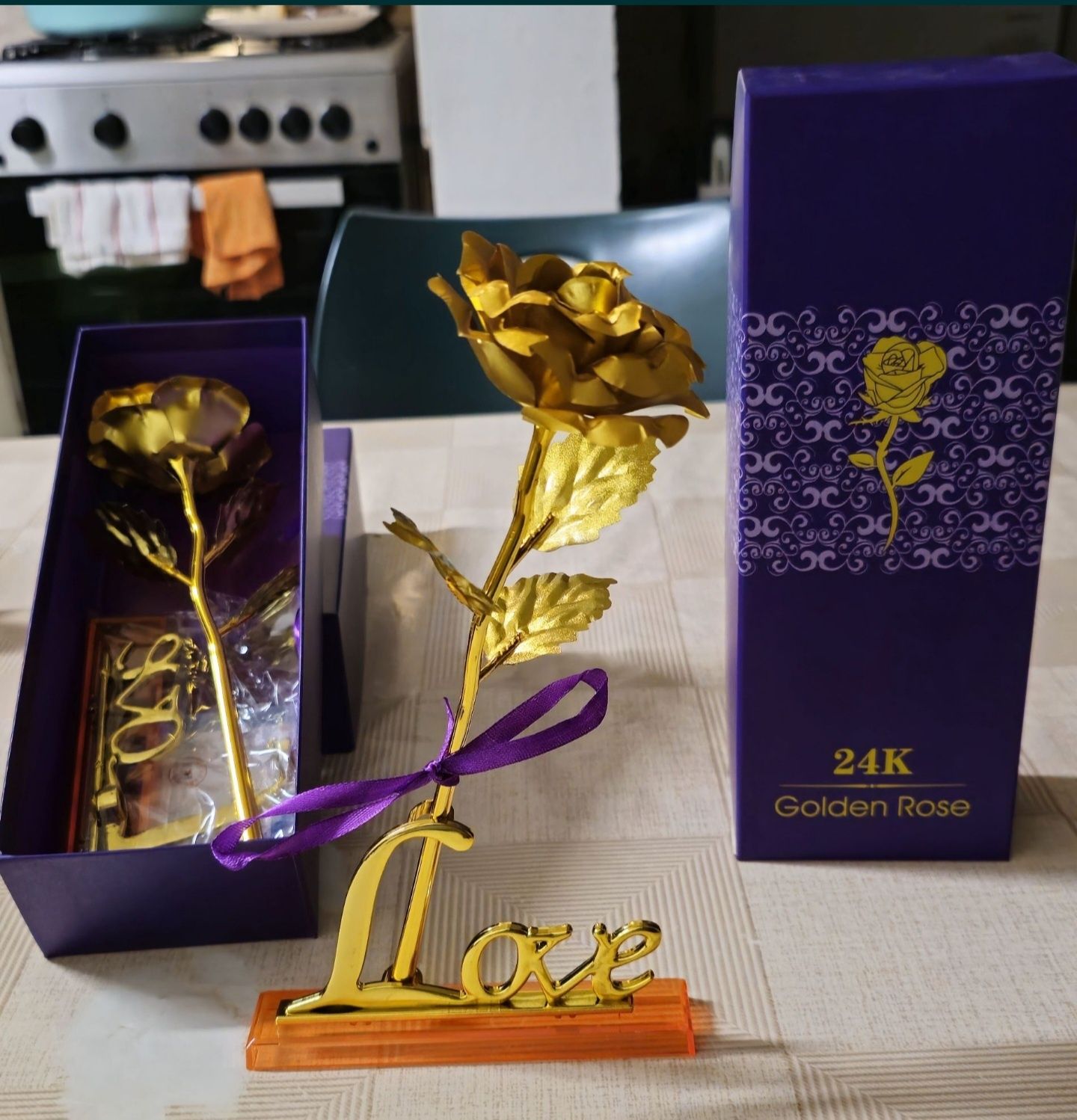 Trandafiri Suflați cu Aur 24 K , Super Cadou de Valentines Day !!!