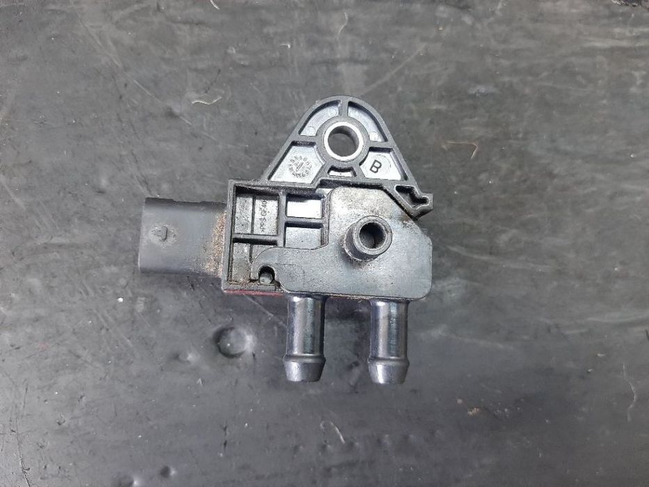 senzor presiune  hn05 1.2 b peugeot 2008 208 3008 citroen c4  9812047080