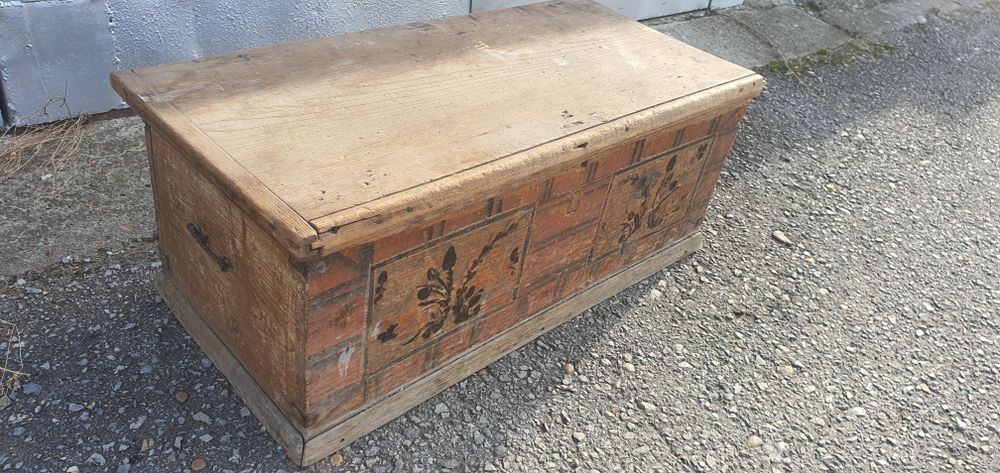 Старинна ракла сандък