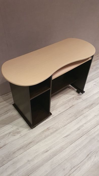 Стол компьютерный