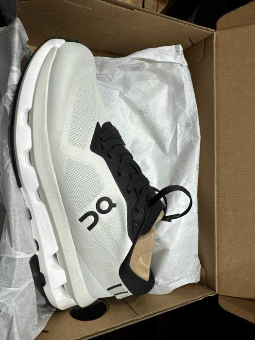 Женские кроссовки On Cloudtilt Limited Edition. Новые в коробке!