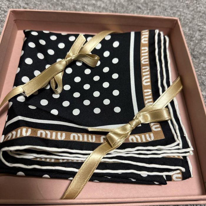 В наличии! Платок