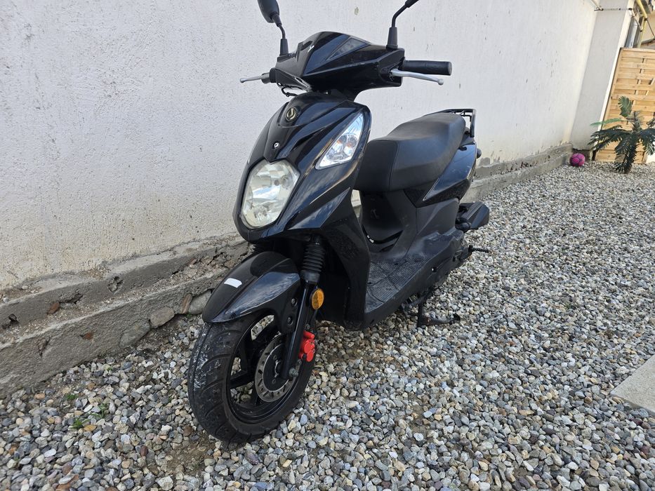 Scuter sym 49cm 950euro 2019