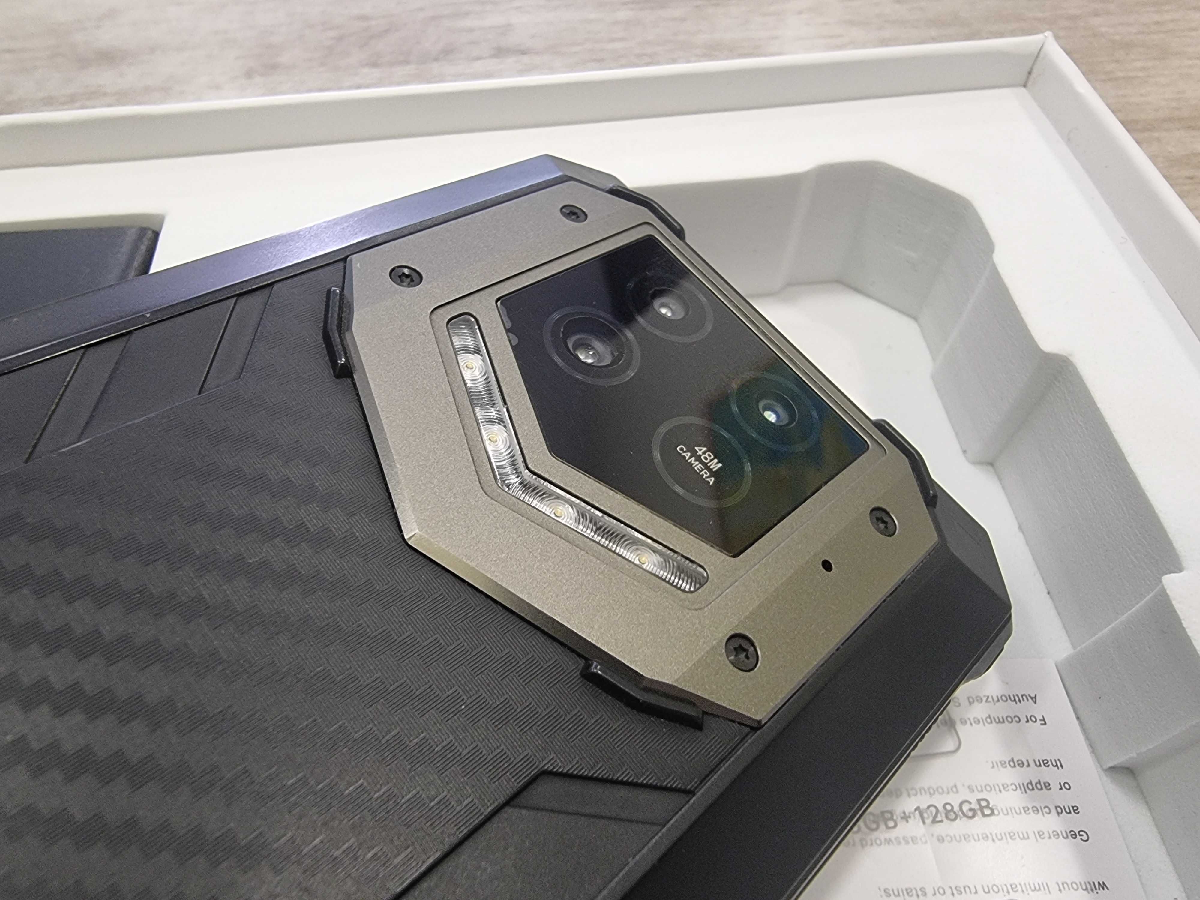 OUKITEL WP15 5G 15600mAh/8GB+128GB