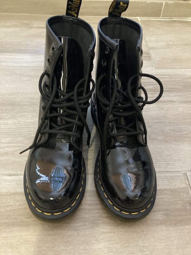 Боти Dr. Martens