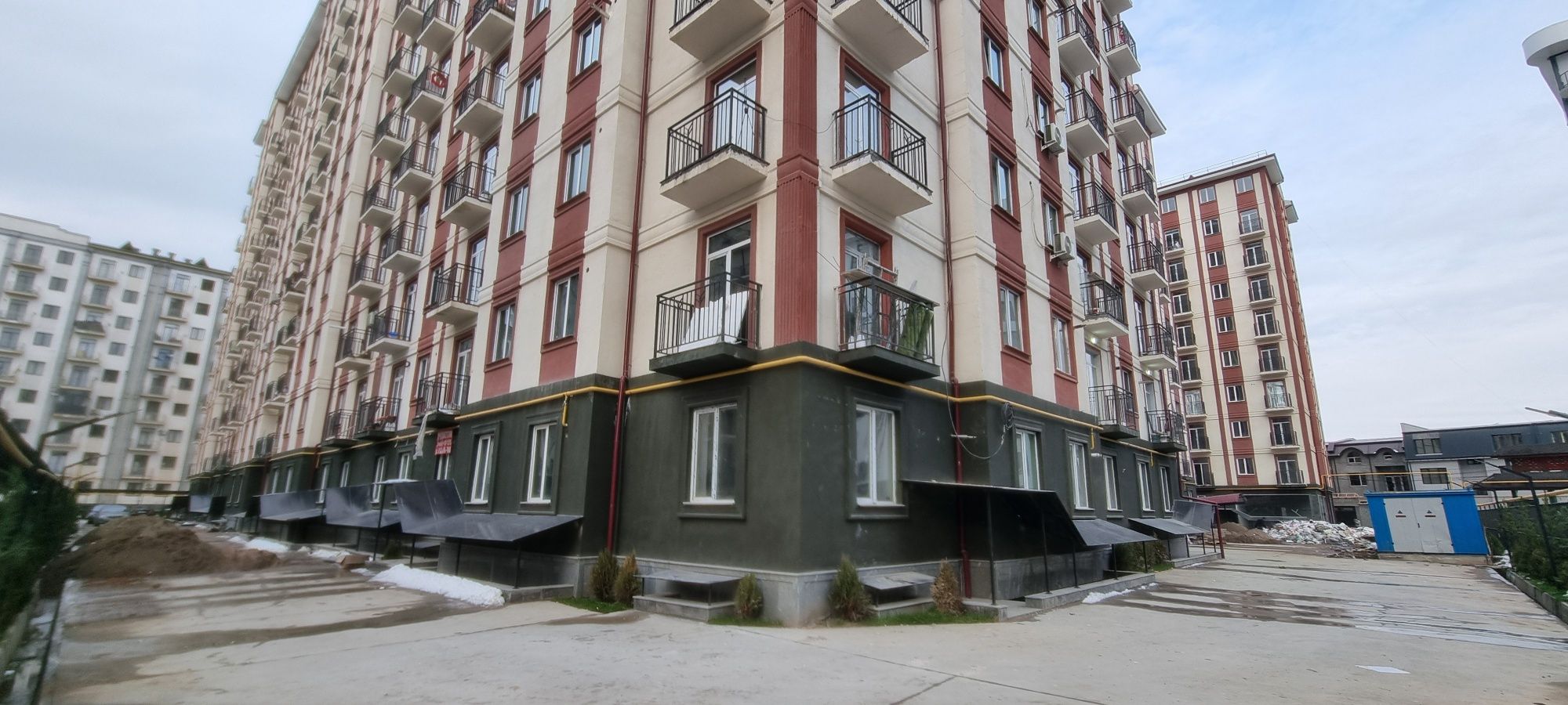 Продается уютная квартира в Nice Village!  Площадь с подвалом: 155 м²