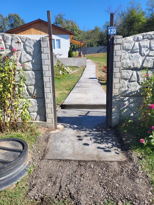 Vand casa  de vacanta plus luncă statiunea Bala , Mehedinti