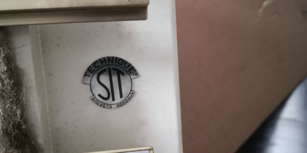 Masina tricotaj Singer 2100-2200 noua