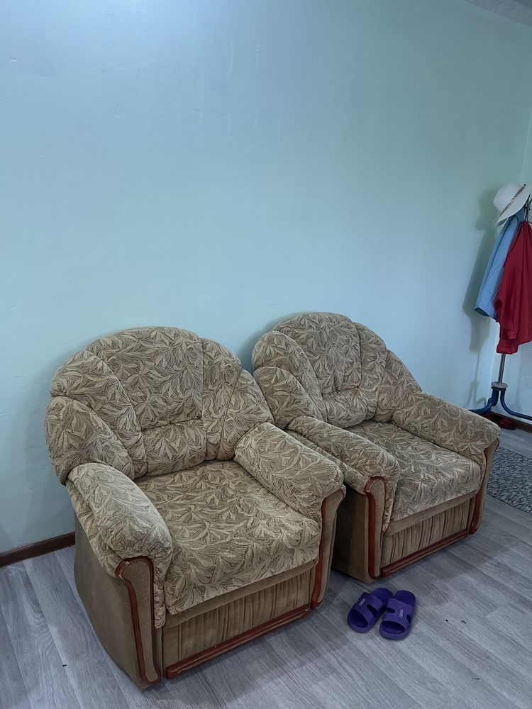 Диван с креслами