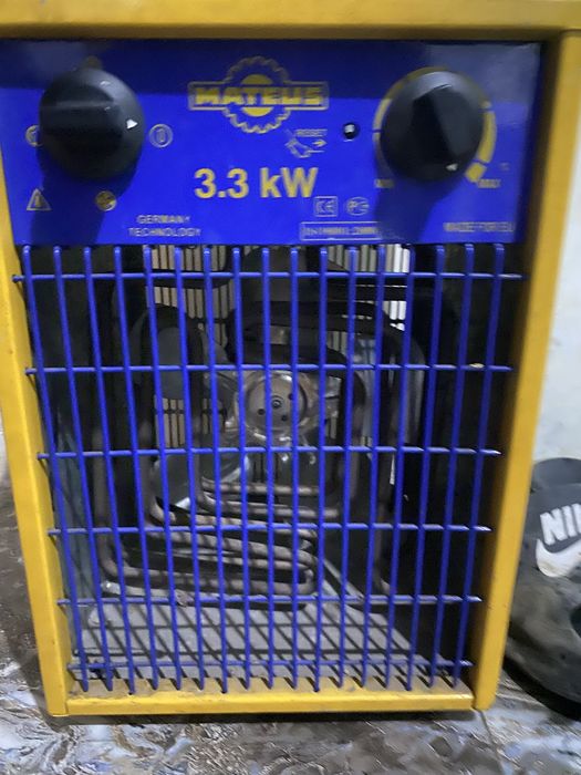 Продается тепло пушка в хорошем состоянии сост 10/10 работает новая