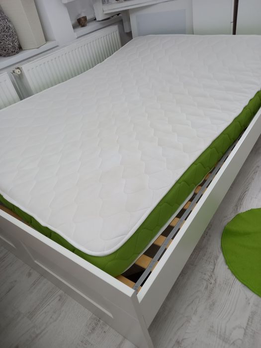 Pat dormitor cu somiera si saltea 140×200