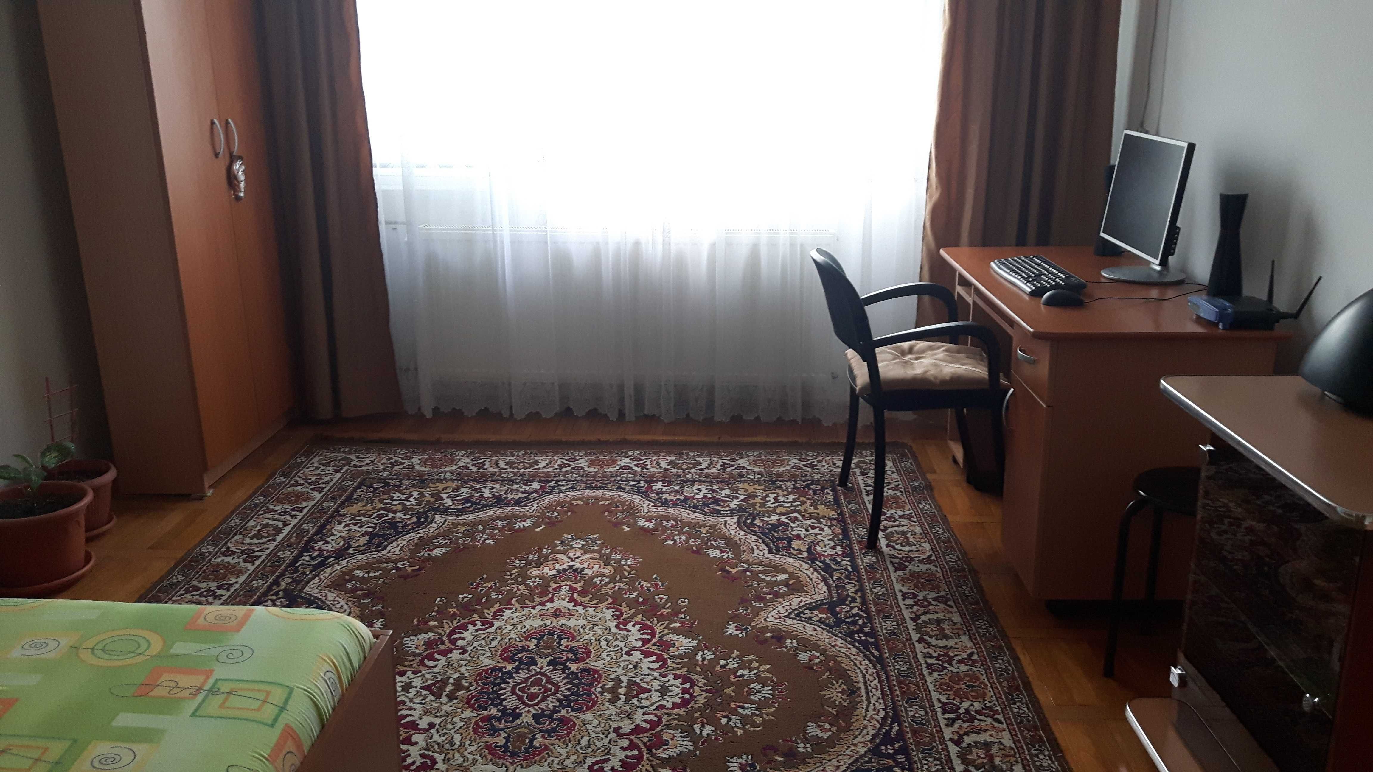 Proprietar inchiriez apartament cu o camera 30mp complex studentesc