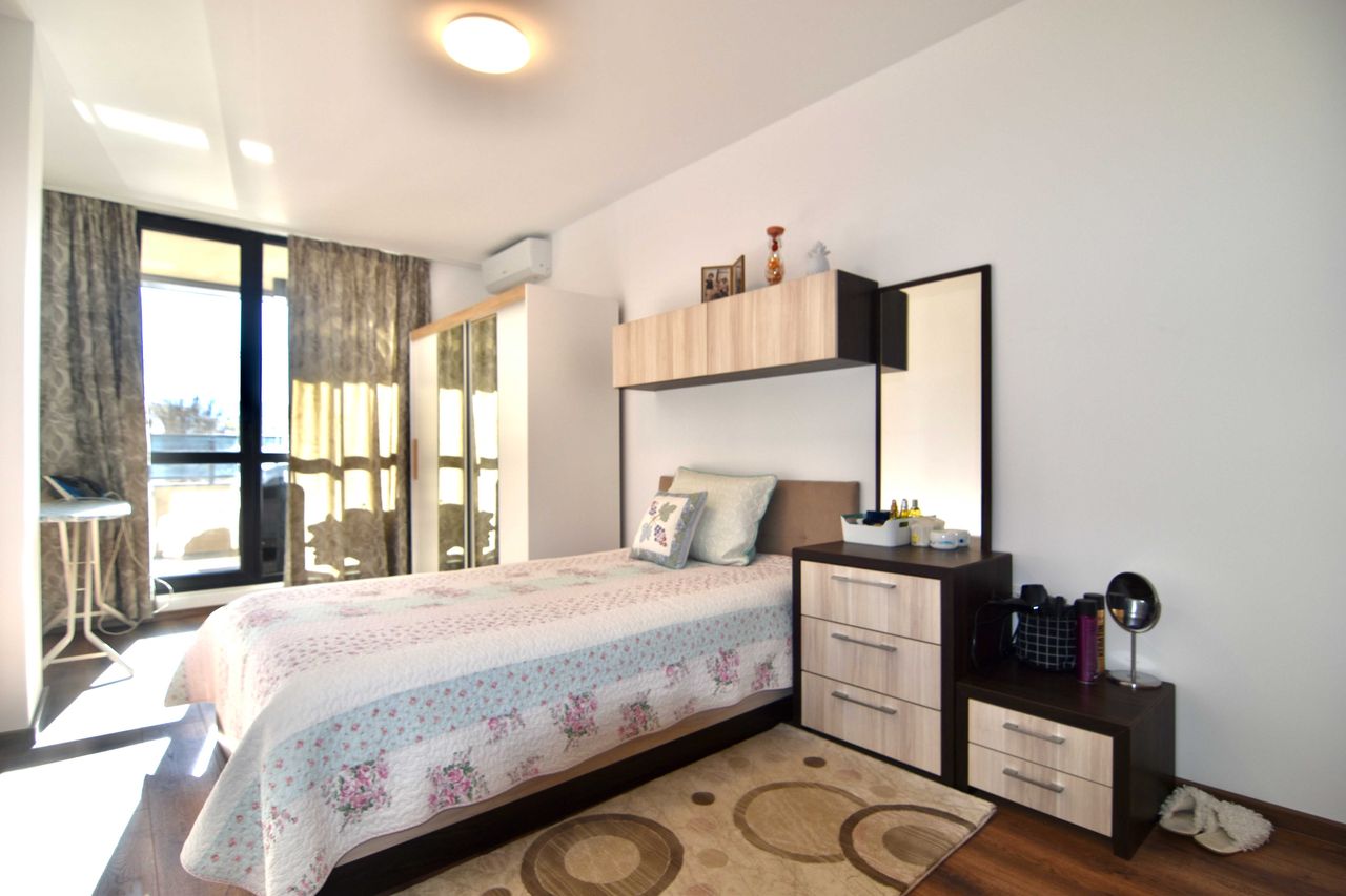 Продава се Двустаен апартамент в Пловдив, Христо Смирненски - 70 кв.м за 1915 €/кв.м - Снимка #4