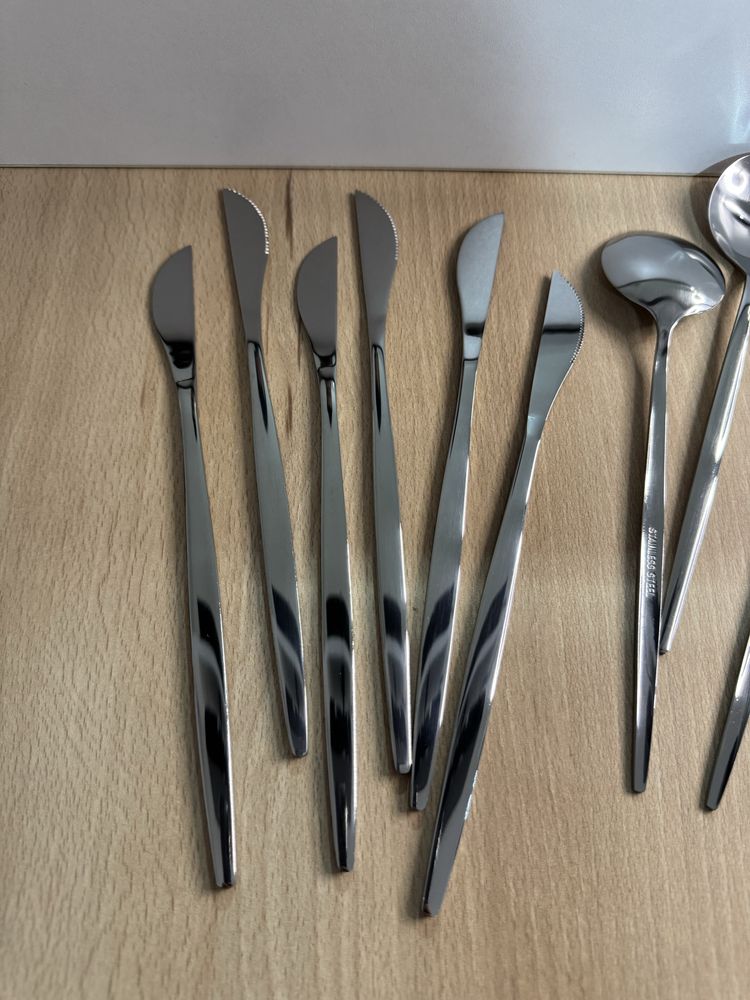 Set tacâmuri din inox