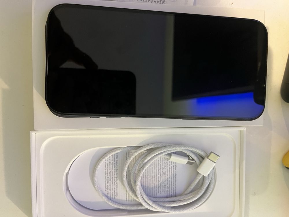 Iphone 16 Pro Max 256gb в гаранция перфектен.