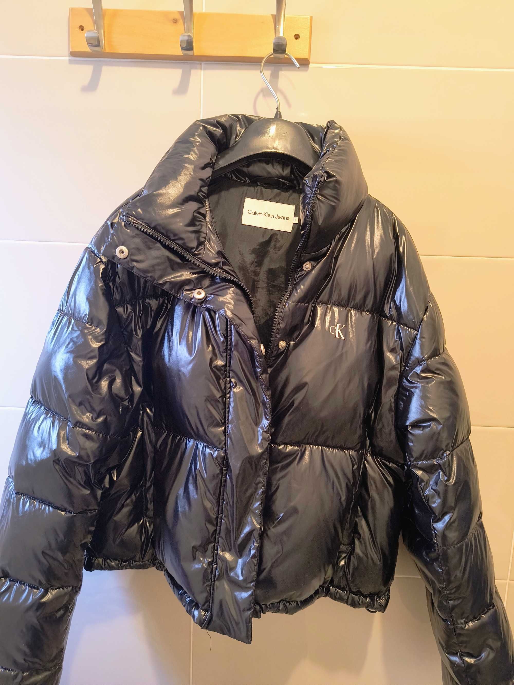 Geaca lucioasa de iarna- Calvin Klein originala
