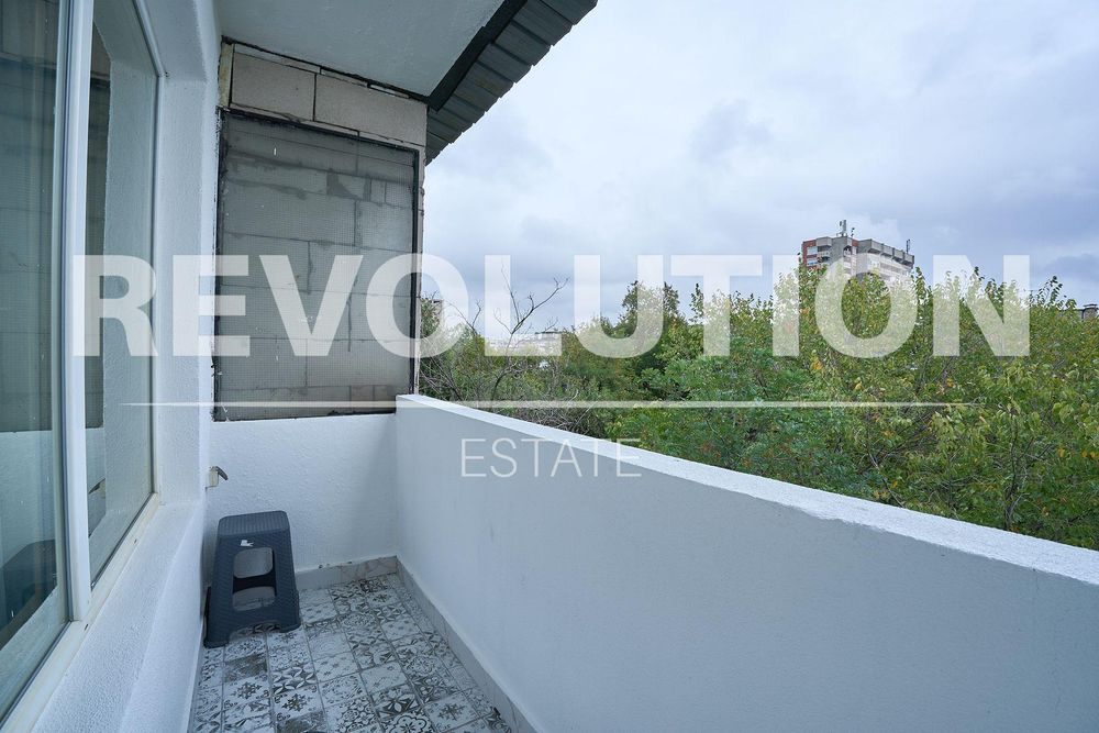 Дава се под наем Тристаен апартамент в Пловдив, Гагарин - 68 кв.м за 460 € - Снимка #11