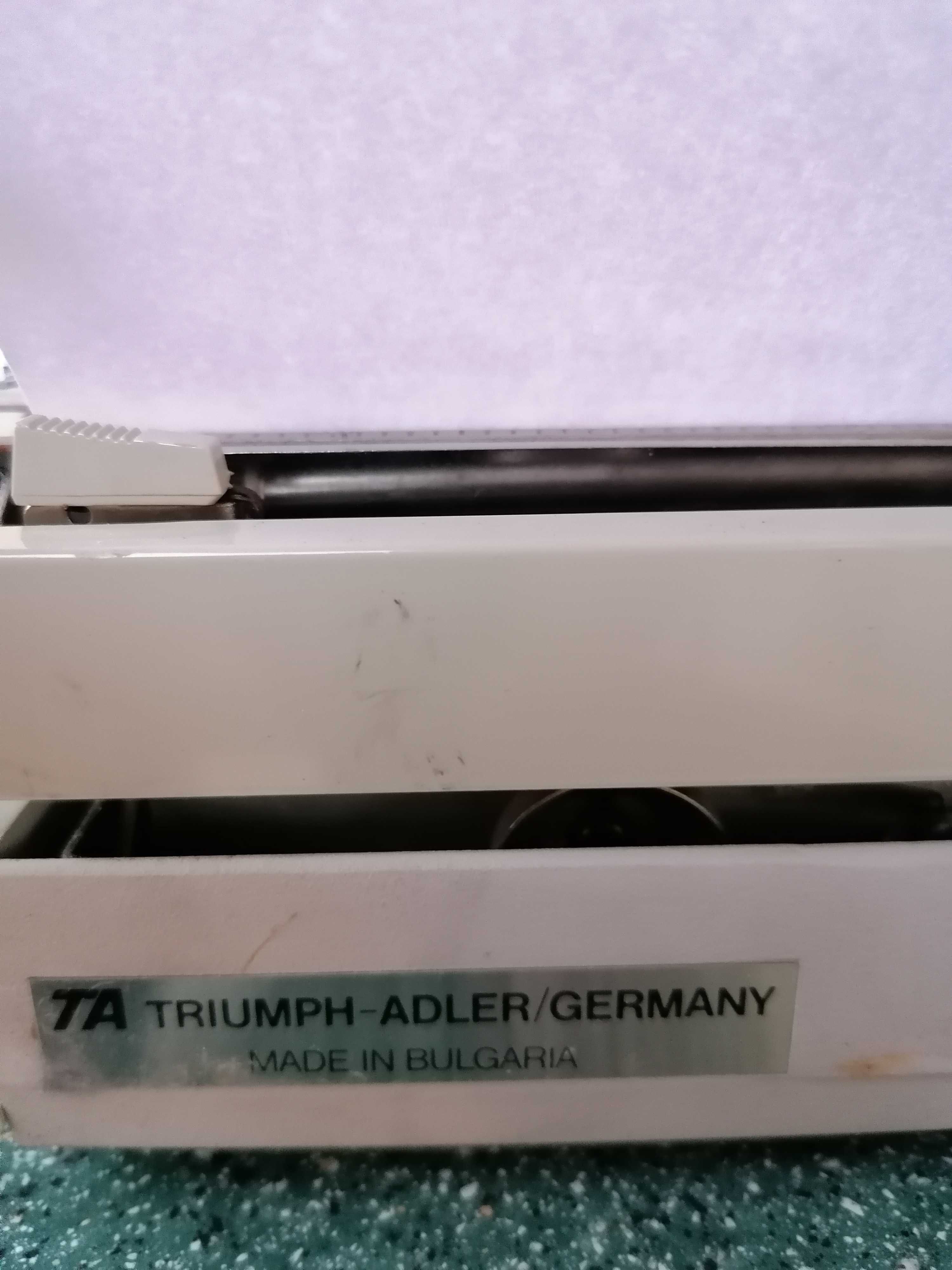 Mașina de scris nemțească în stare foarte buna