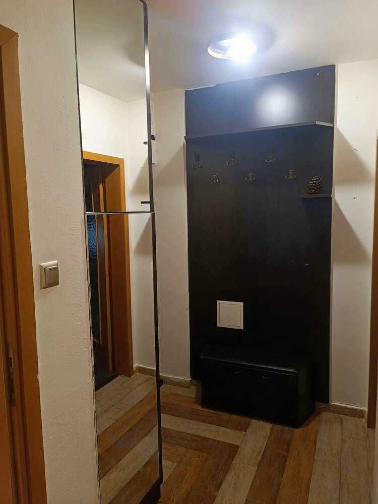 Дава се под наем Тристаен апартамент в София, Лозенец - 80 кв.м за 765 € - Снимка #7