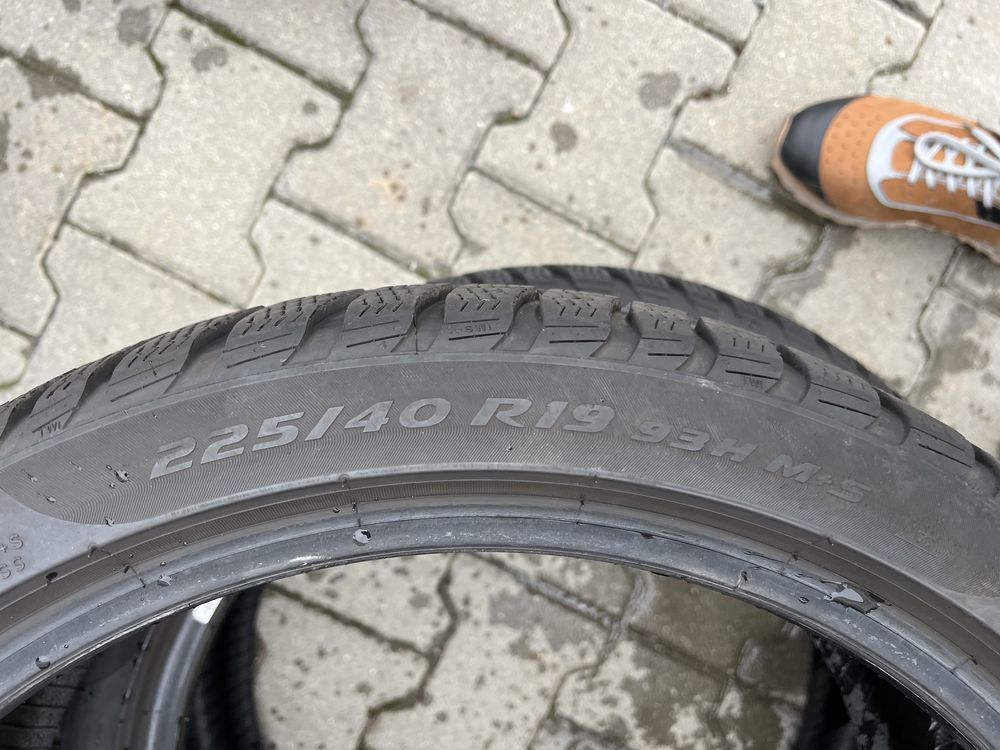 Почти Нови Зимни гуми Pirelli Sportpaket 225/40/19 със 255/35/19