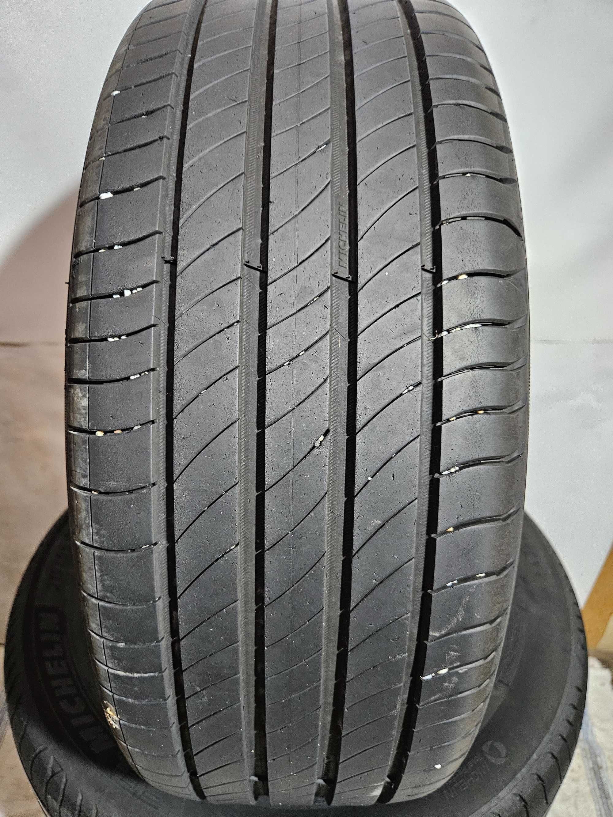 4бр 215/55/18 MICHELIN 6,8мм грайфер дот:22г безплатен монтаж