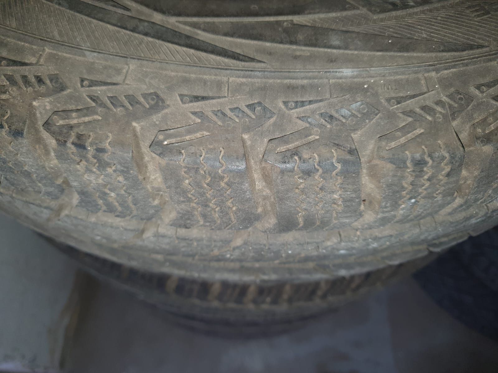 Anvelope 205/75 R16C