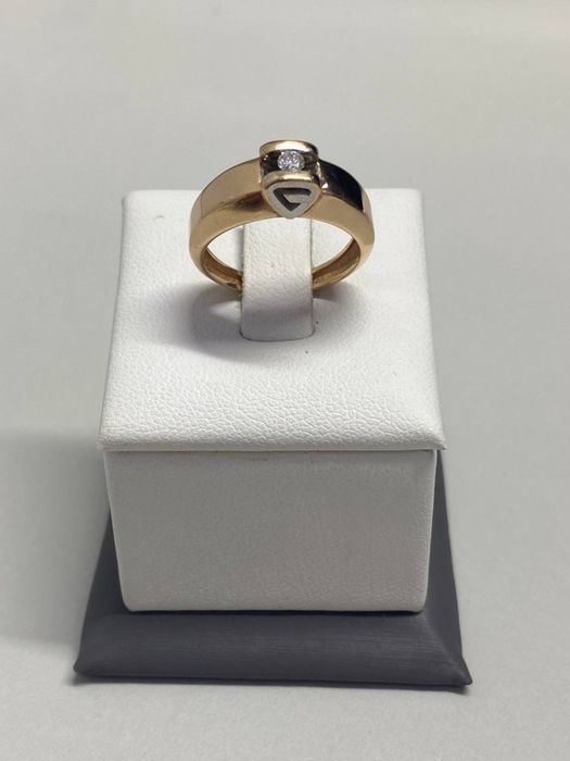 Золотое кольцо с бриллиантом КН22862