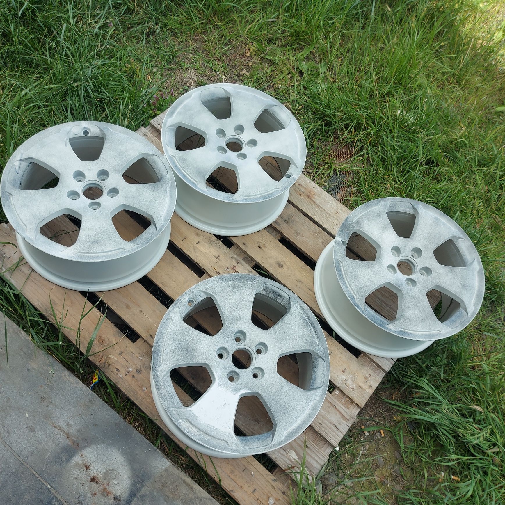 Schimb set de  jante cu cauciuc R17 cu R18 5x112