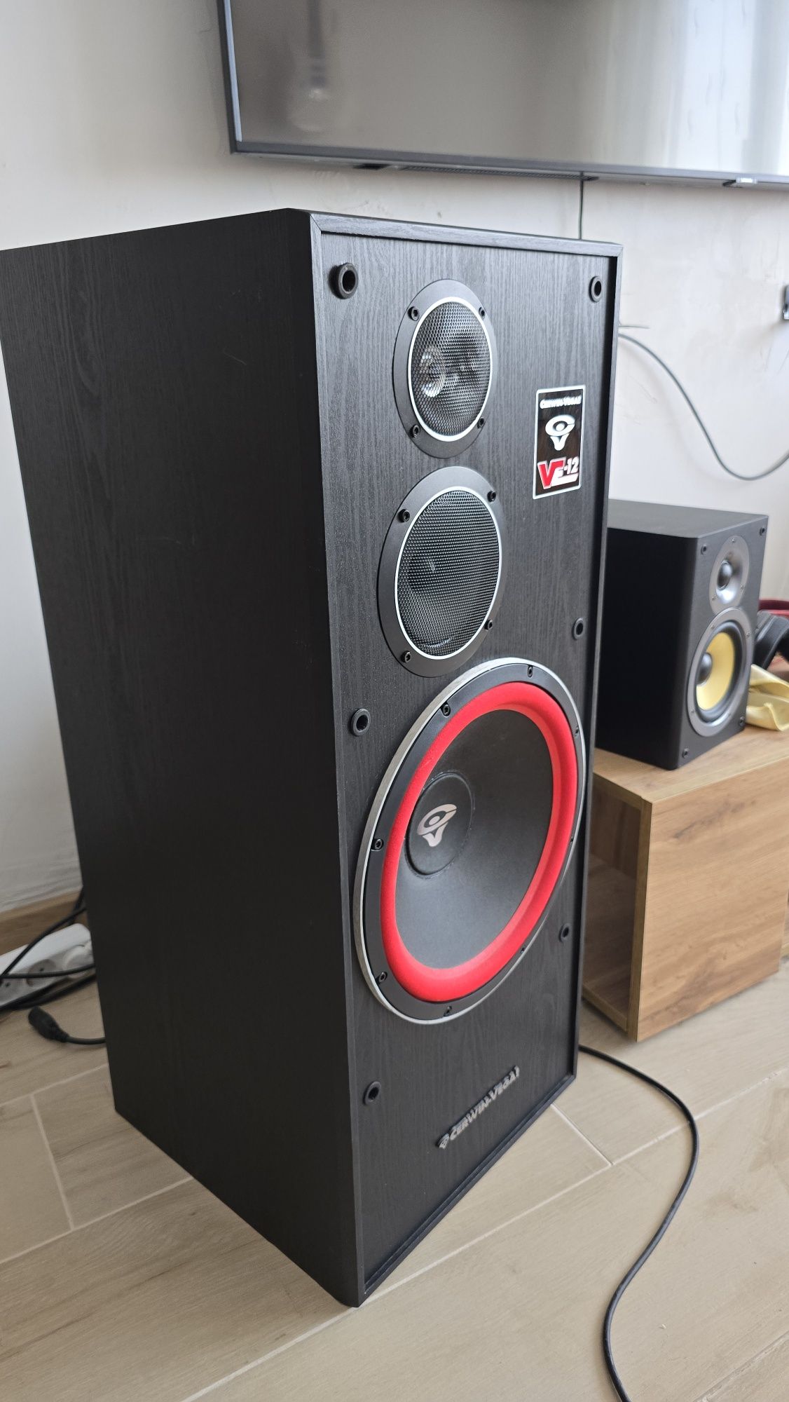 Тонколони Cervin Vega VE-12 300W