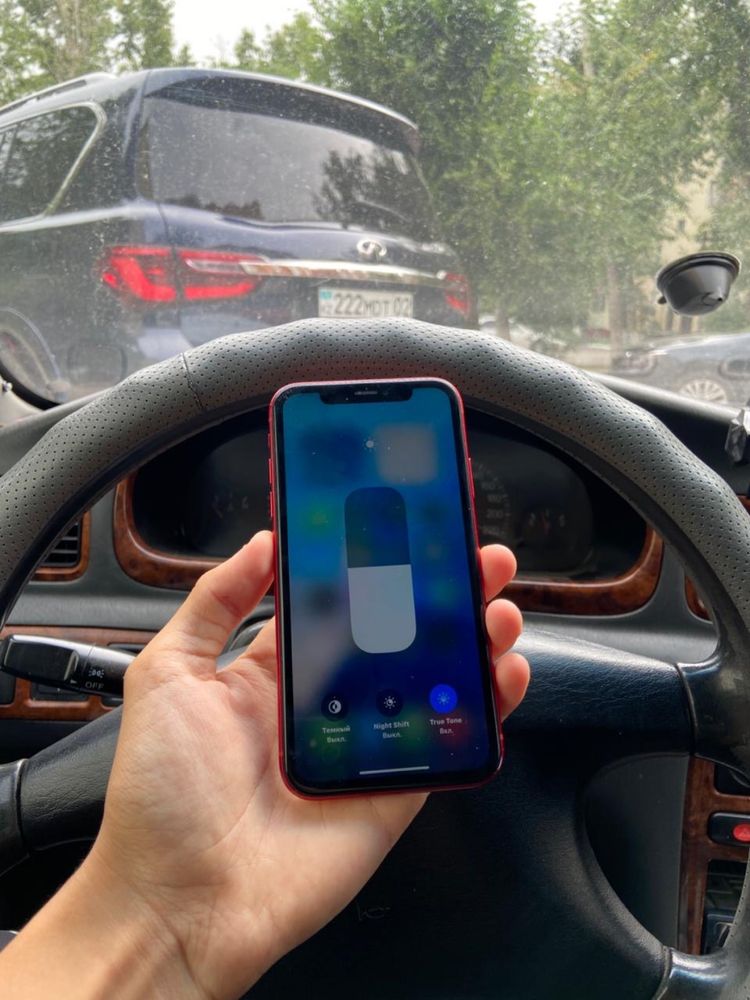 Продам срочно iPhone XR 64GB