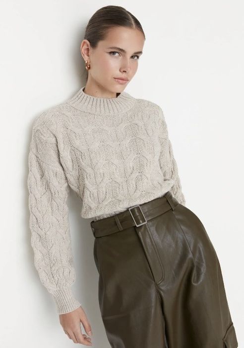 Нов пуловер Trendyol L р-р