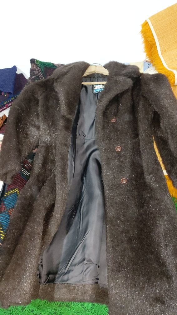 Продавам стари палта