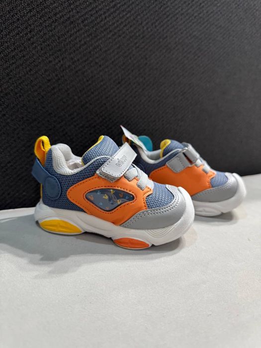 Продается детская обувь Vicco