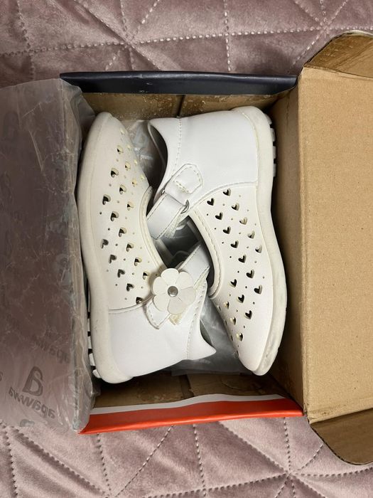 Детски отворени обувки