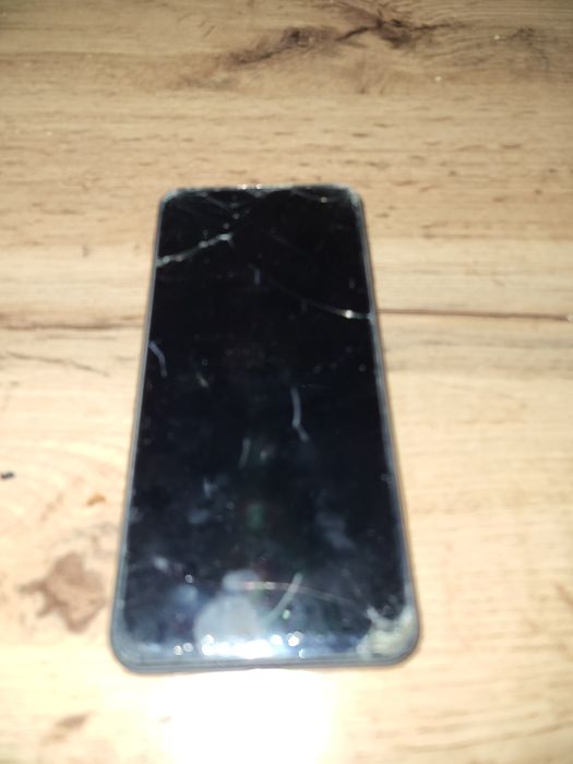 Продам телефон б/у