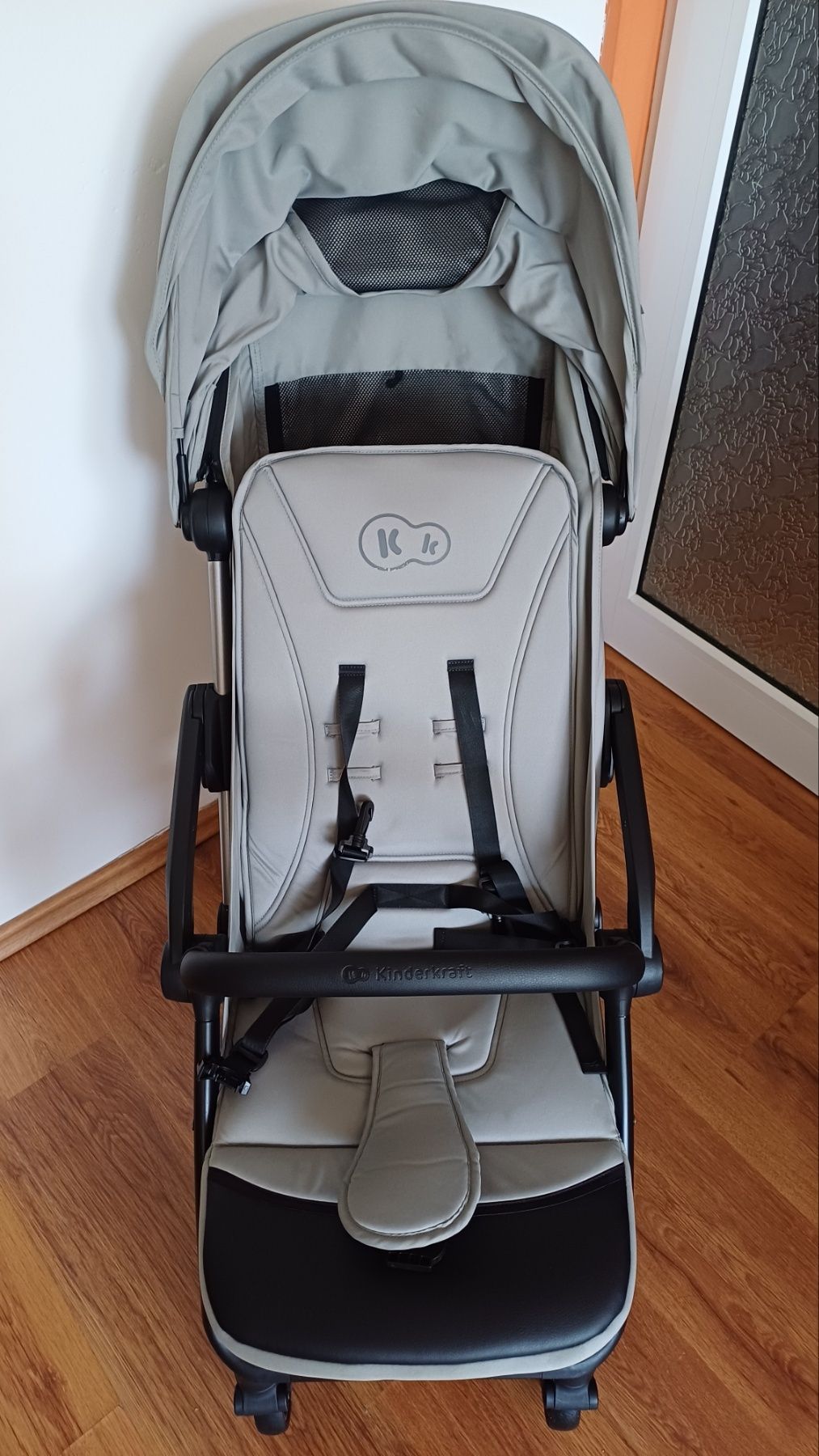 Лятна детска количка KinderKraft Apino
