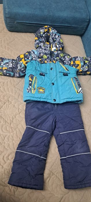 Продам зимний комбинезон для мальчика