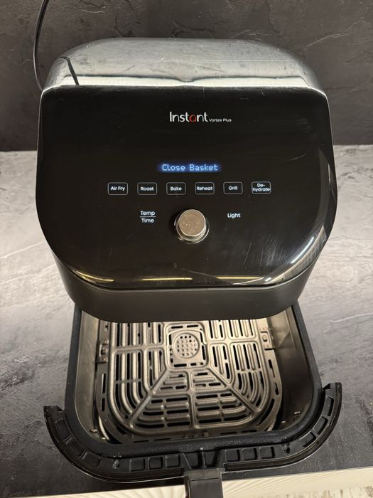 InstantPot Vortex Plus AirFrier 5,7l в гаранция